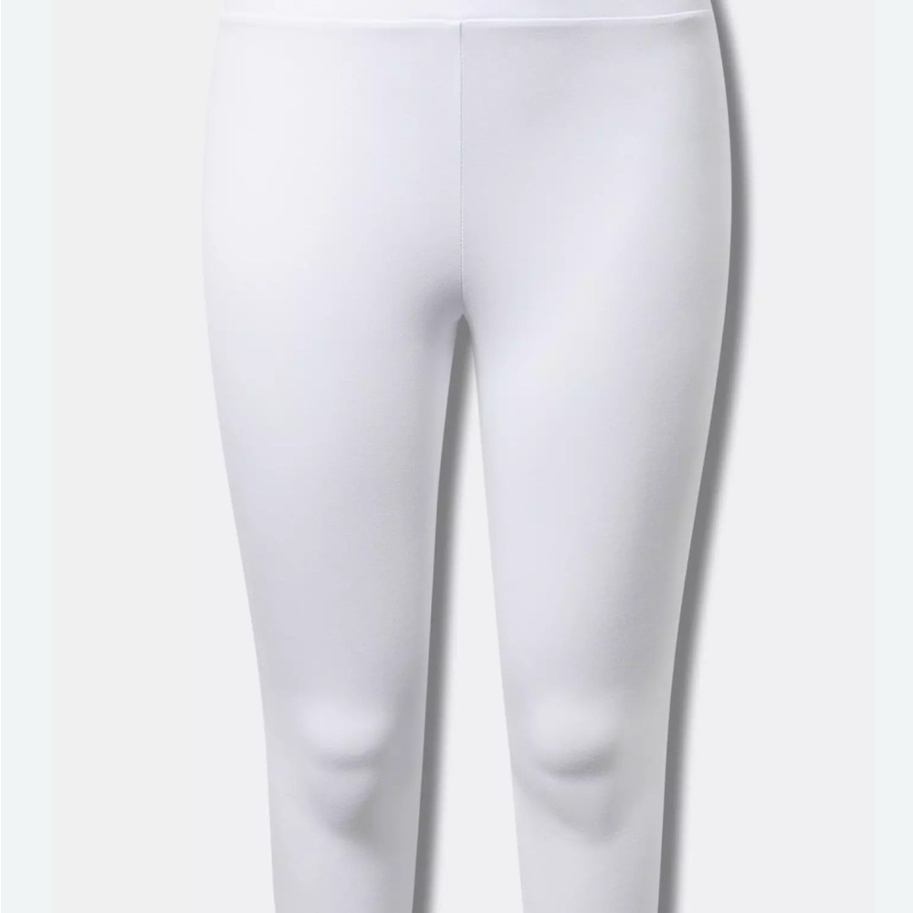 Torrid White Streamlined Leggings with Stretchy Fit